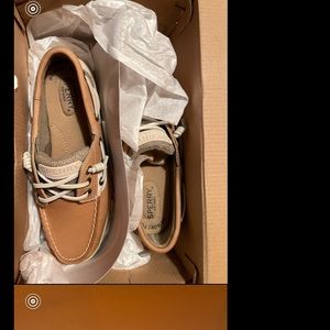 Never worn size 6M Sperry shoes.